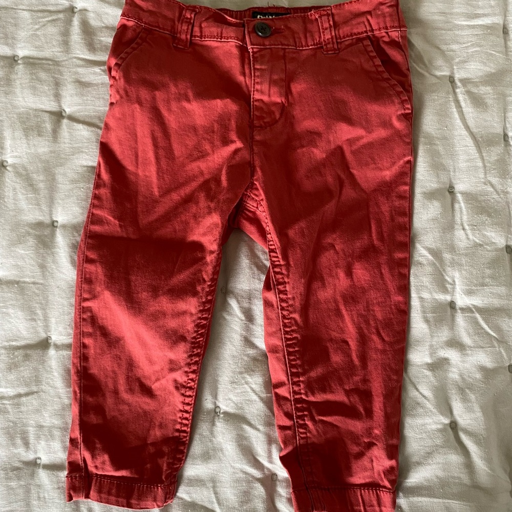 DONATING 🛍️5 for $5! Oshkosh Faded Red Pants